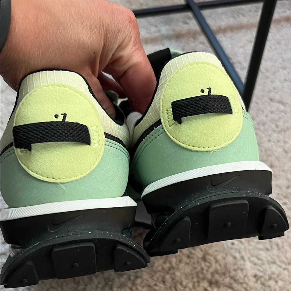 Nike Lime and Black Women's Sneakers - Picture 3 of 9